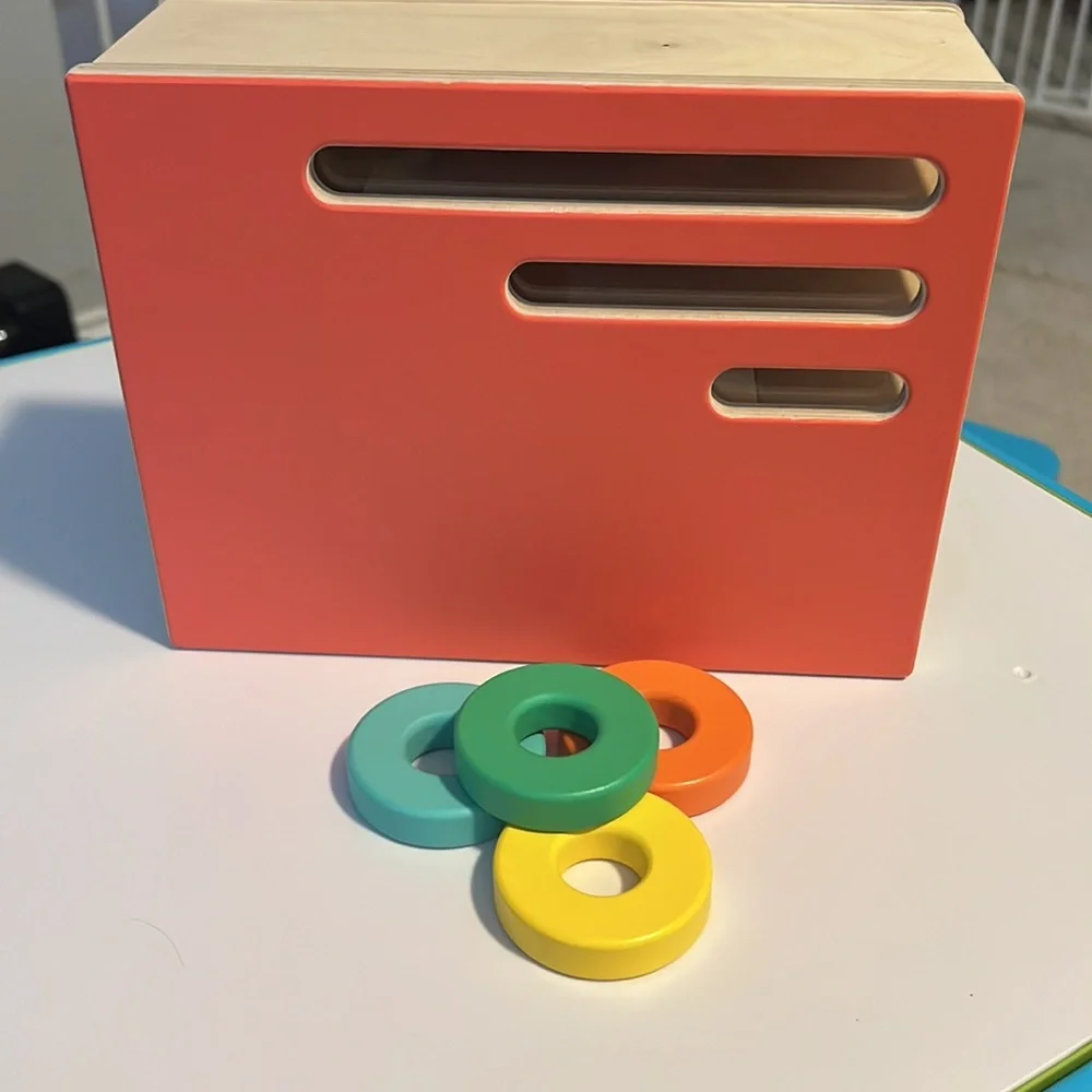 Lovevery Count and Slide Ring Box - Picture 2 of 7